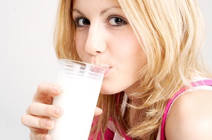 Молоко при грудном вскармливании: о пользе и вреде